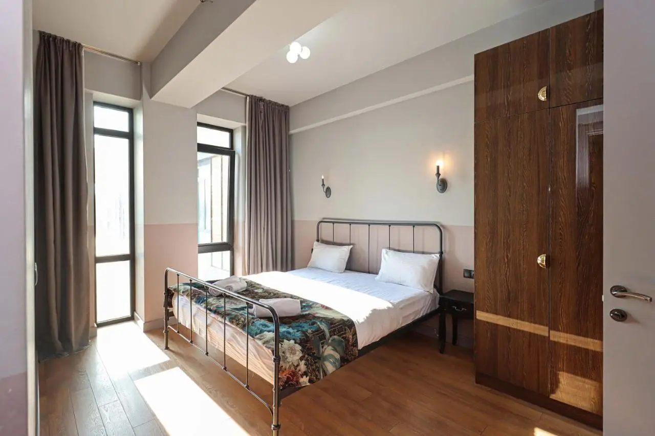 Wehost Apartment - On-site Pool & Gym - Not Included
