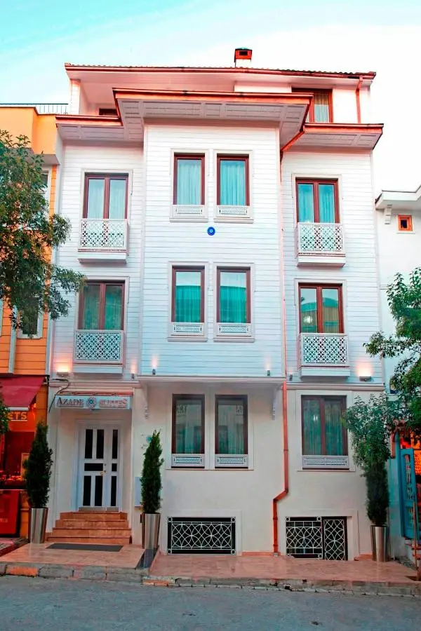 Azade Suites