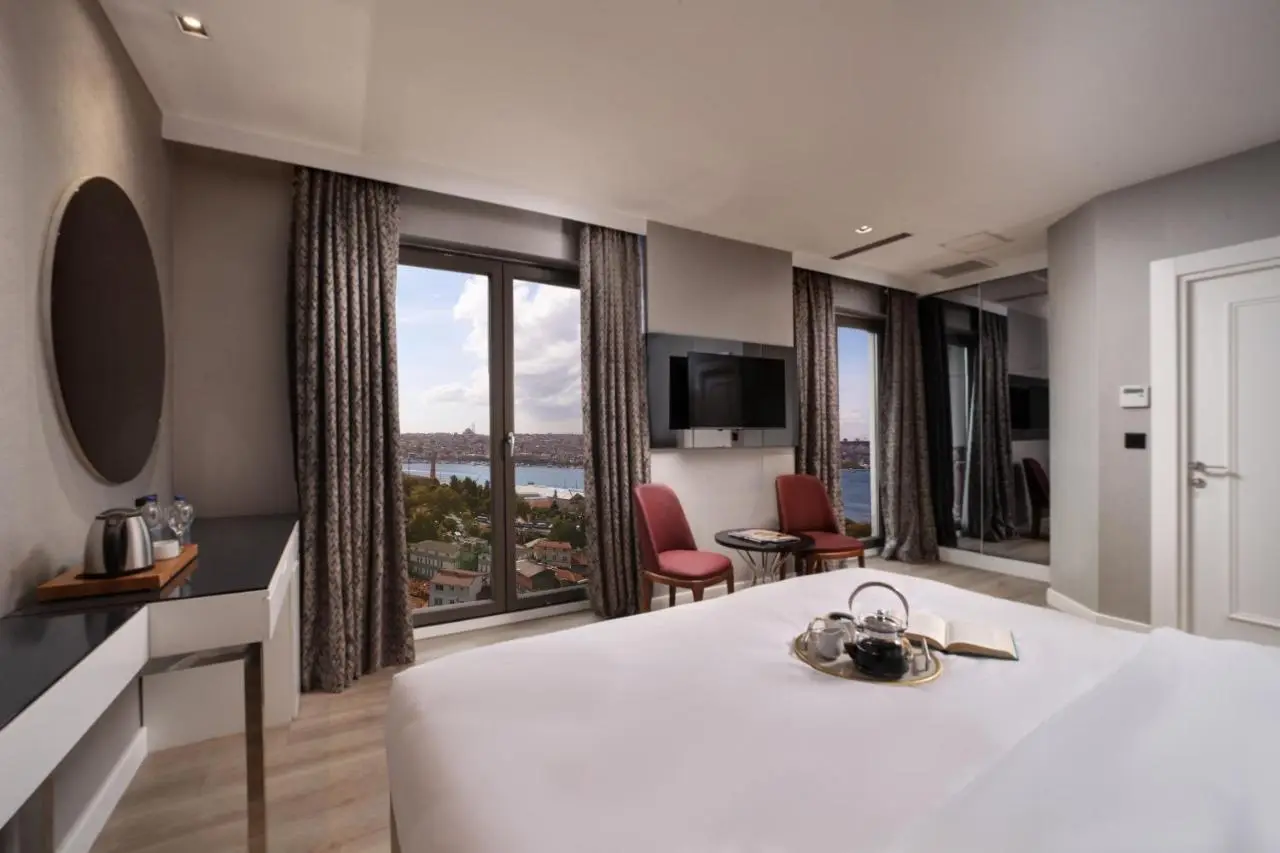 Dora Pera Hotel