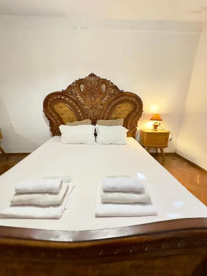 Davit's Apartments 21