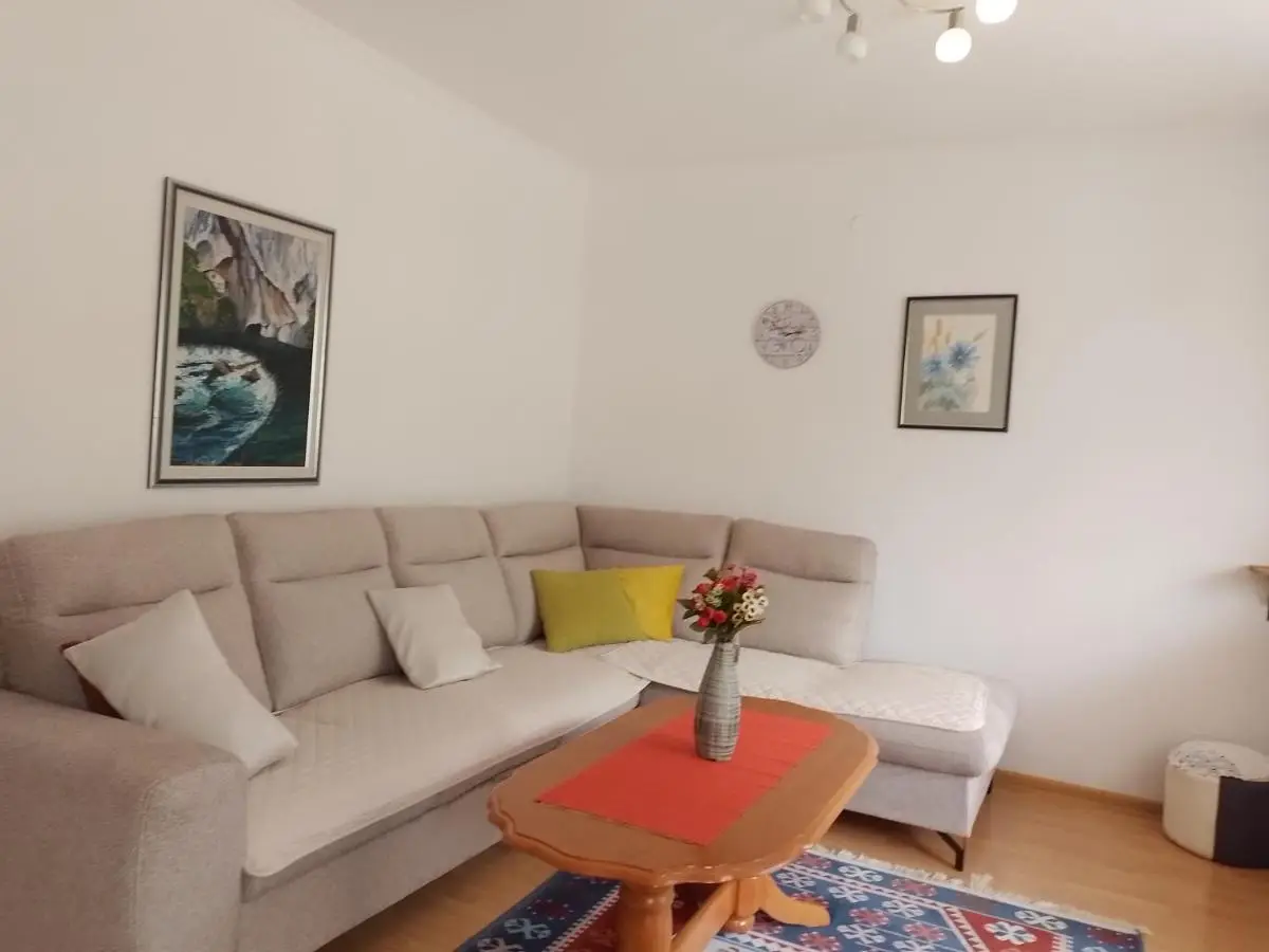 Guesthouse Sanja - Apartments 212