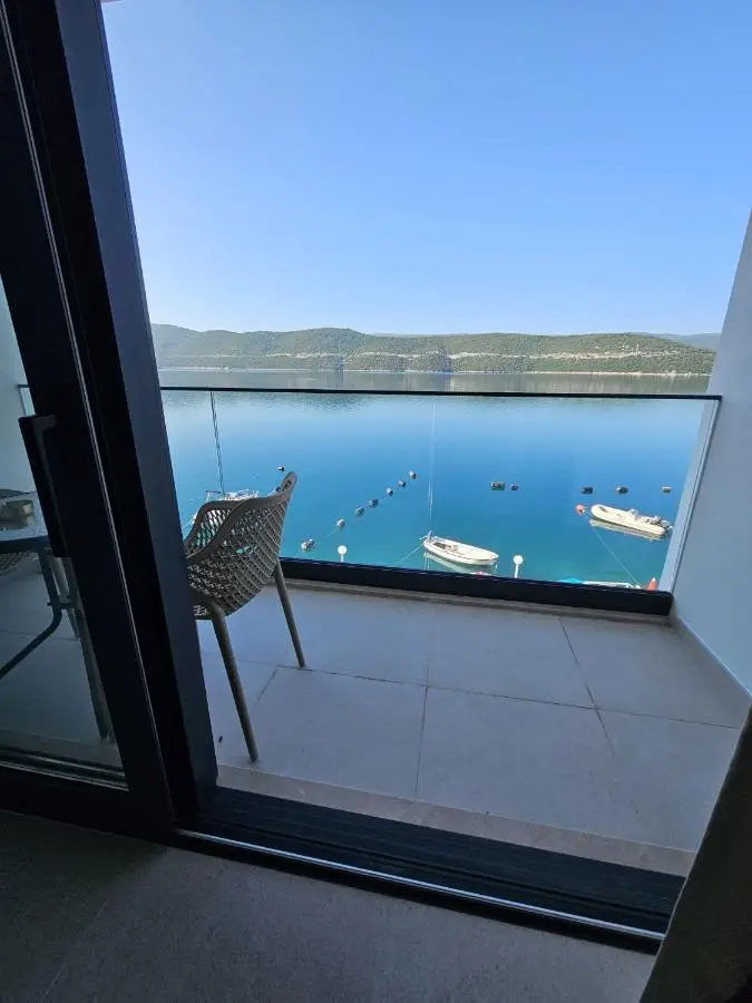 Apartmani Leženić M