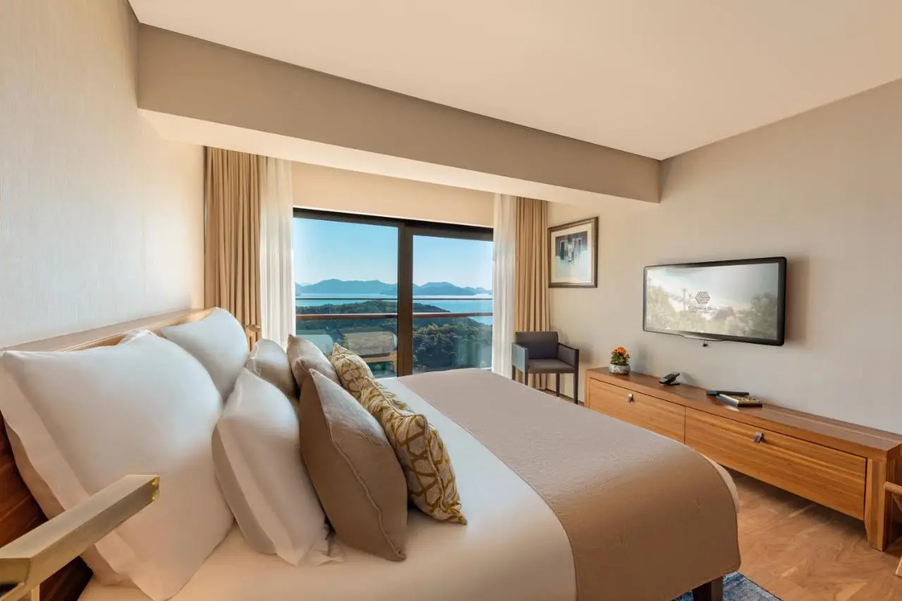 D Maris Bay
