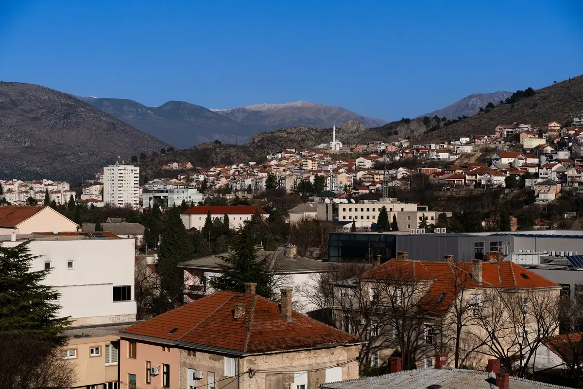Mostar City Center: Chic Comfort & Mountain View