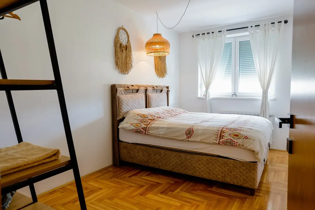 2BDR Modern Loft -
 Mountain View and Free Parking