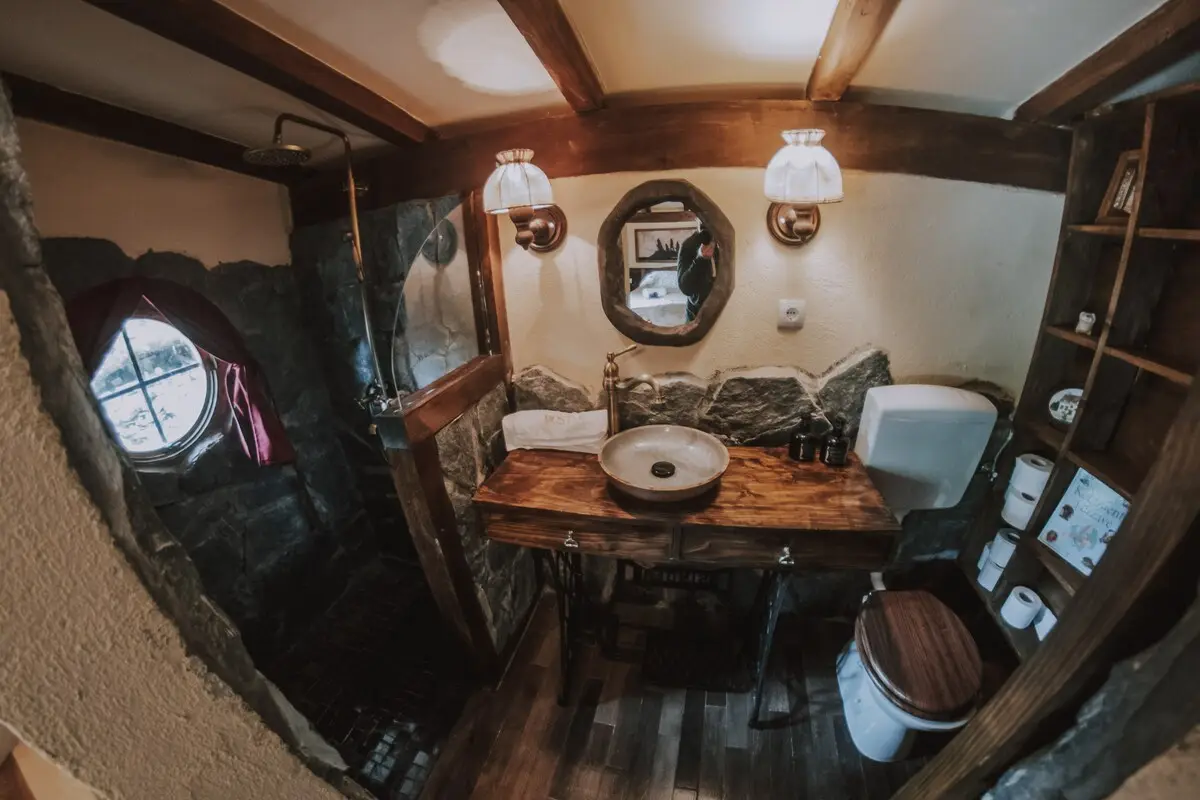 Hobbit House Mostar – Magical Underground Stay