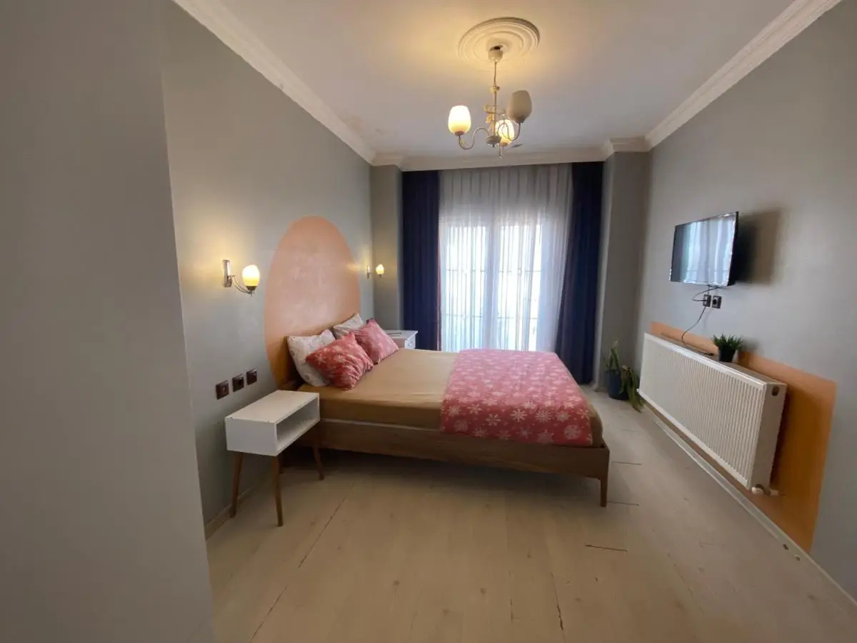 Omar Suite 360