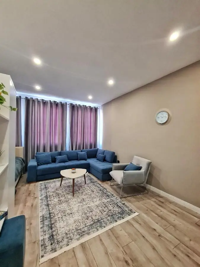 Cane Apartments