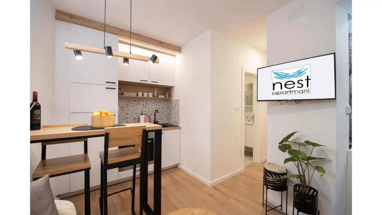 Cute 1BDR in City Center