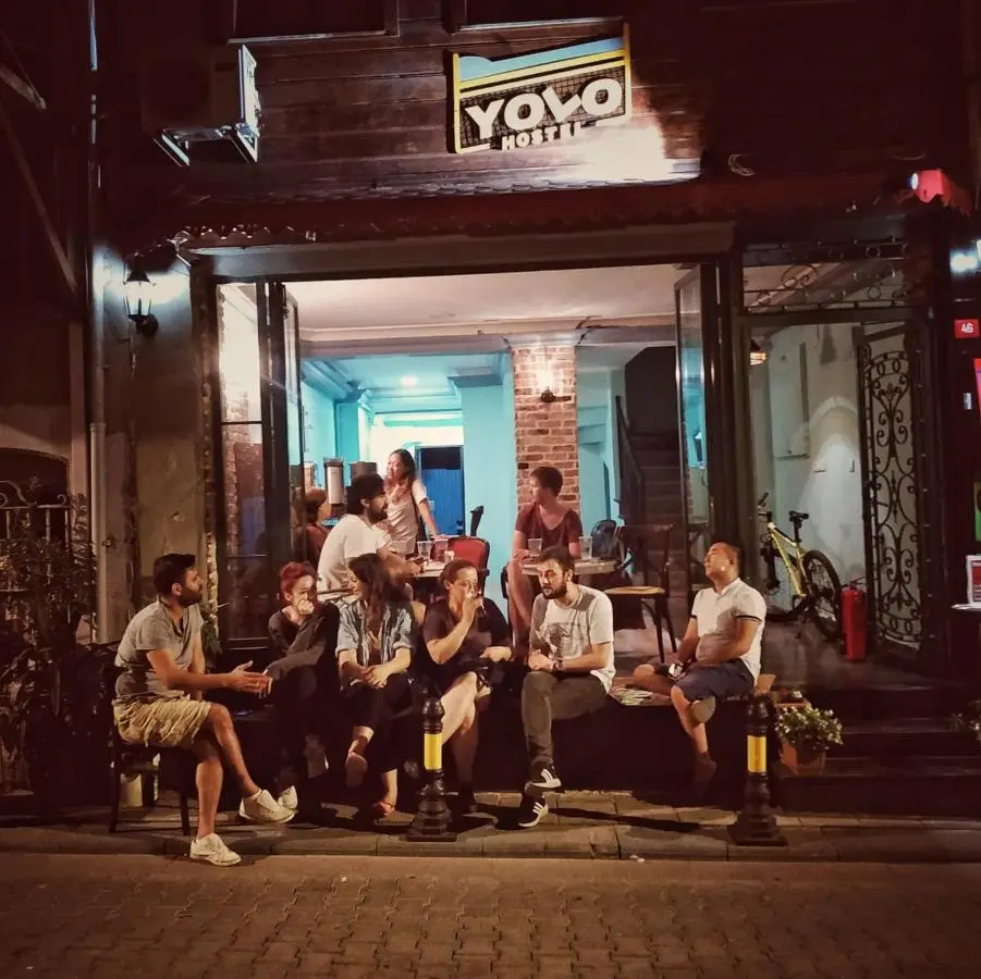 YOLO Hostel