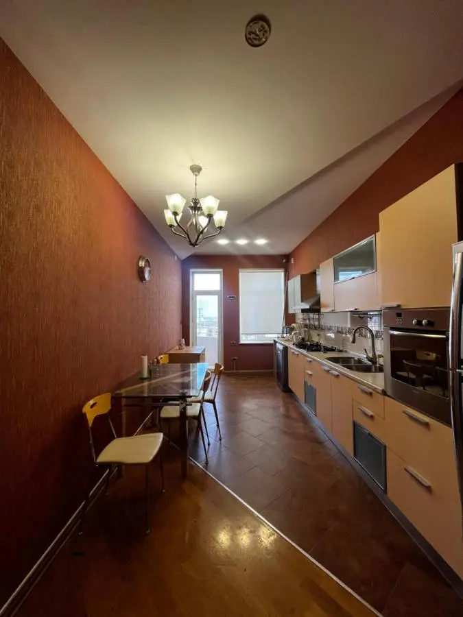 Four seasons apartment