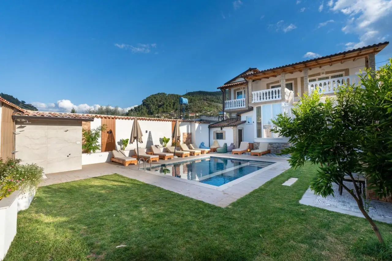 Villa Lejzo - Swimming Pool