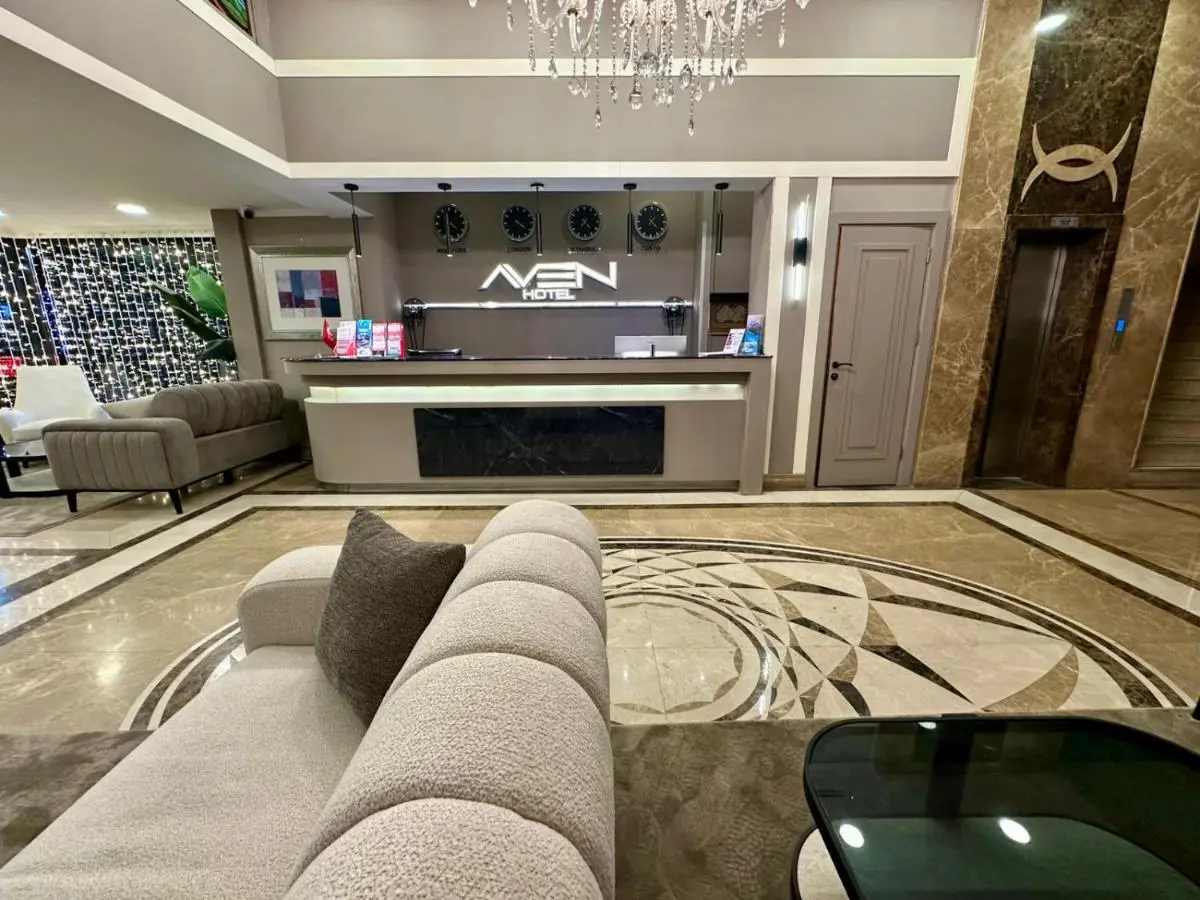 Aven Hotel