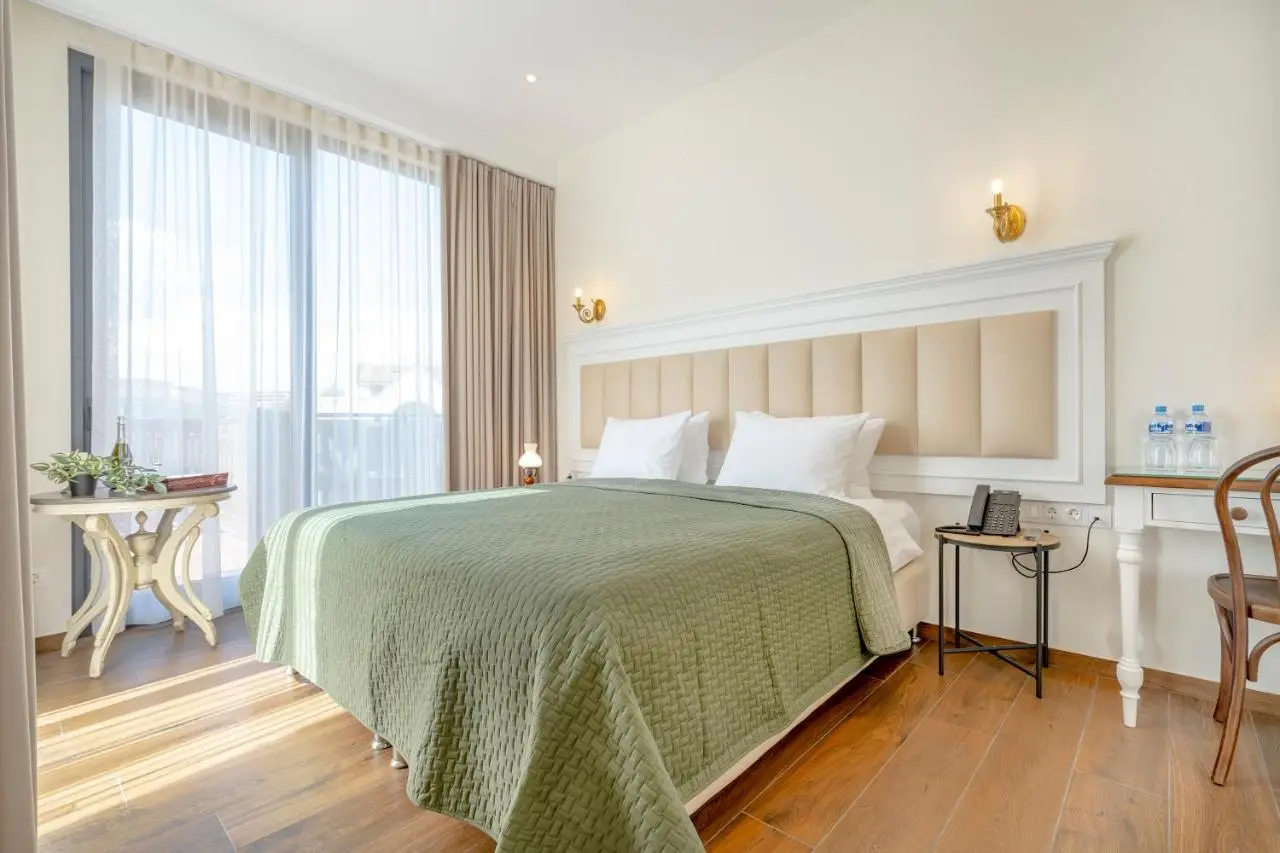 Iris Hotel