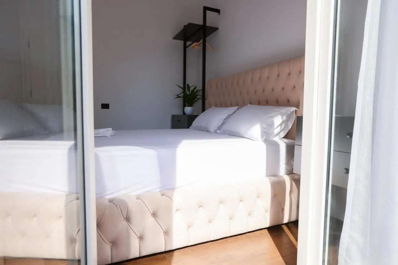 "MiddleNest" Central Apartment