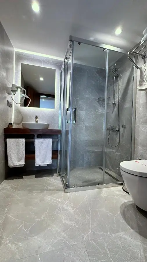 Snog Rooms & Suites