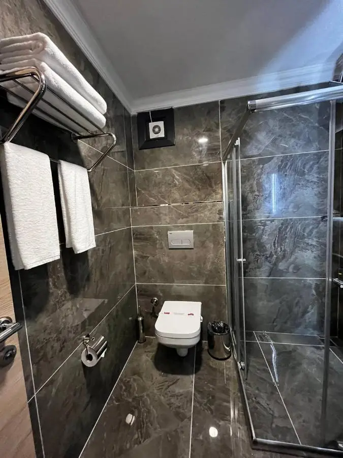 Avni Bey Otel