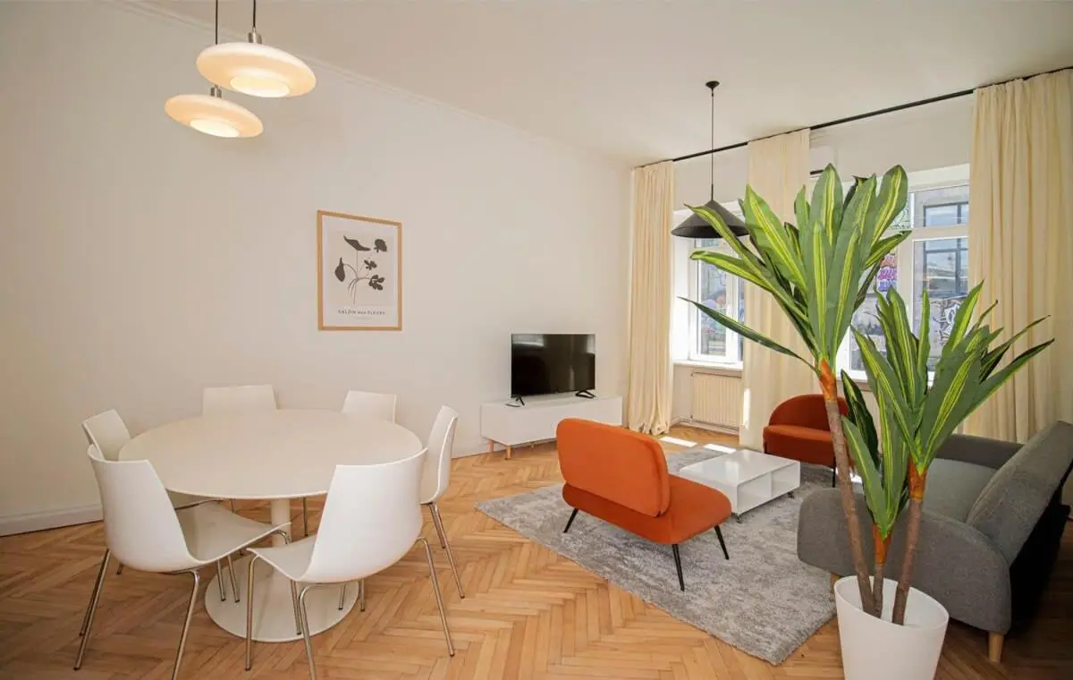 Chic 3BR Apt Near Fabrika - By Wehost