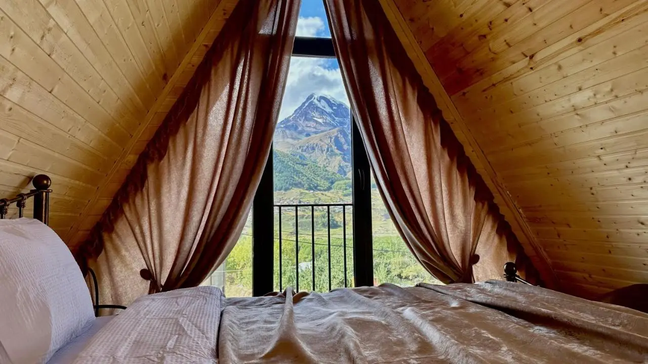Magic Hut_Kazbegi