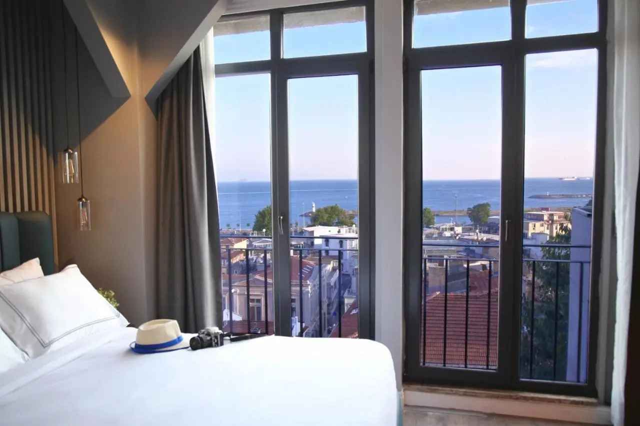 HOTEL BRONTE