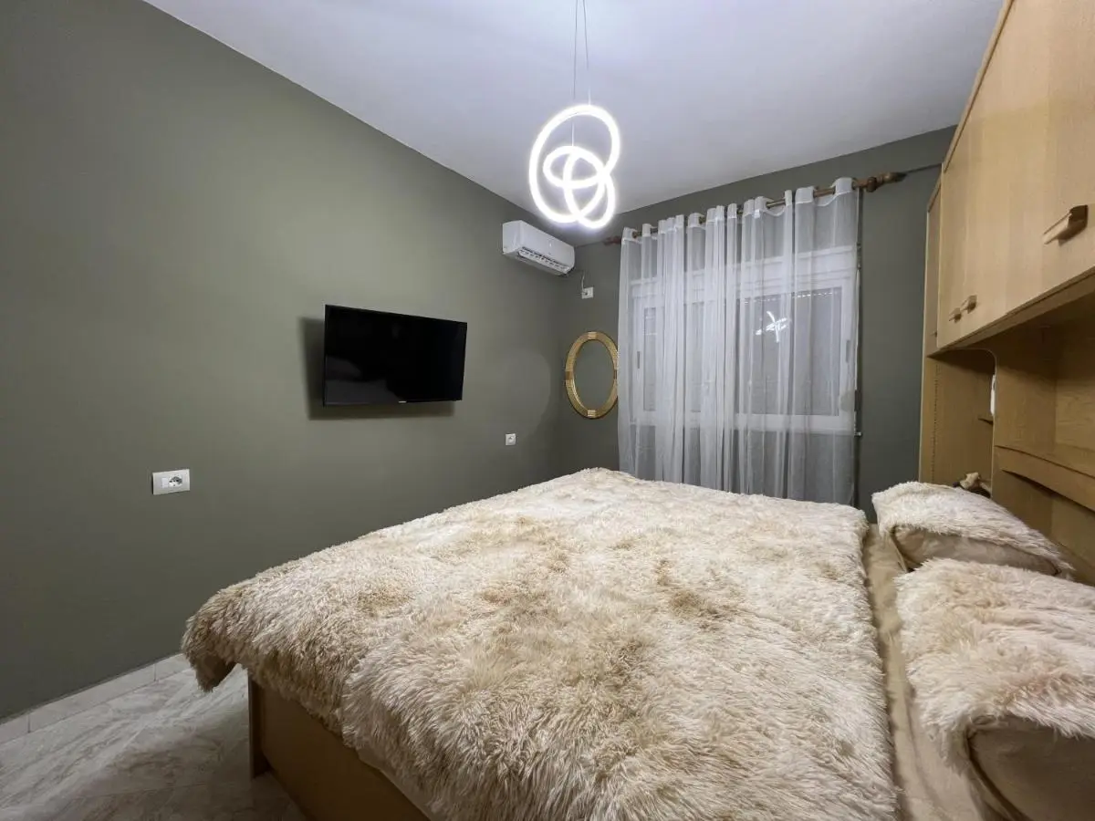 Elly Apartment