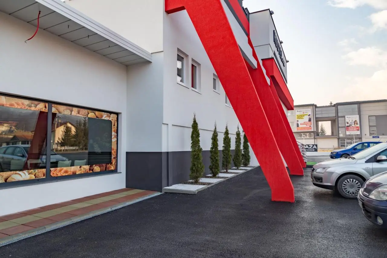 Hostel Tron