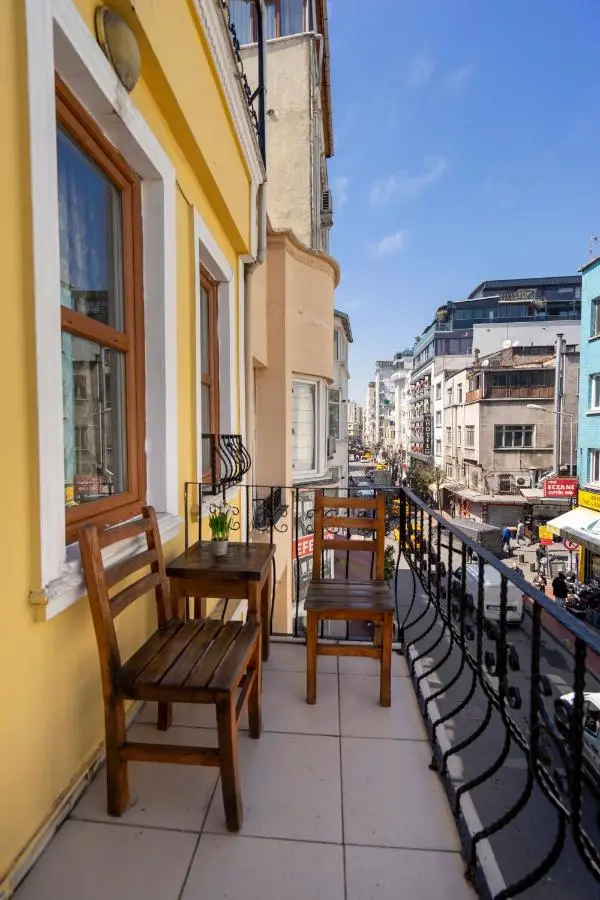 Pi Home & Apartments