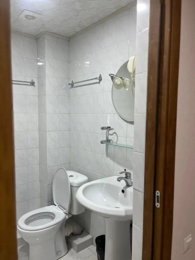 HOTEL L - Bakuri