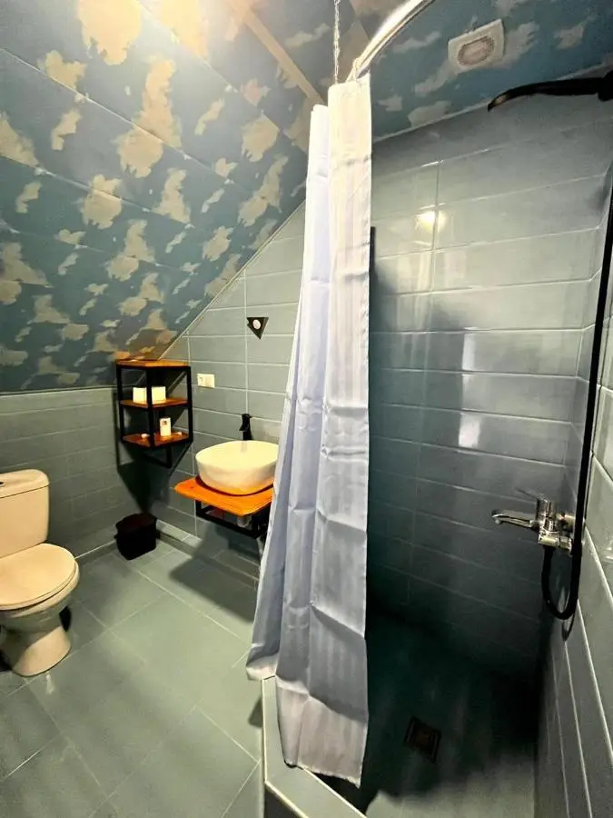 Nino & Irodi's Guest House