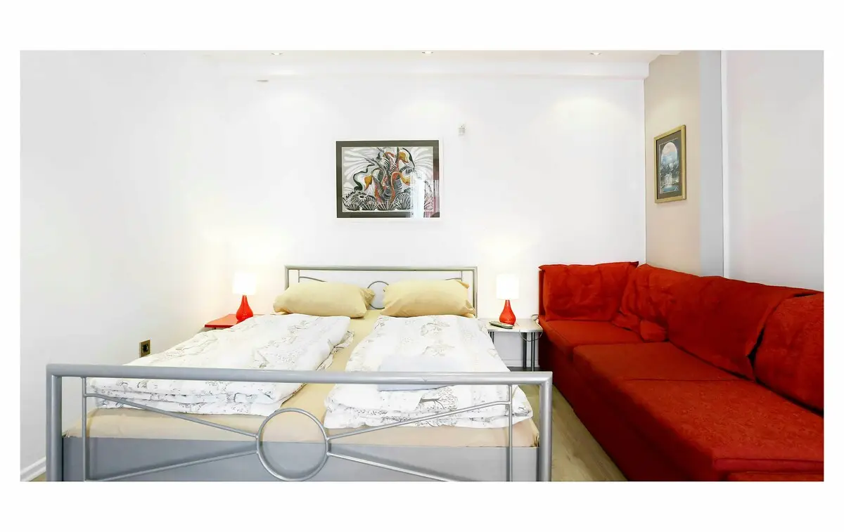 Saray Apartment free street Parking