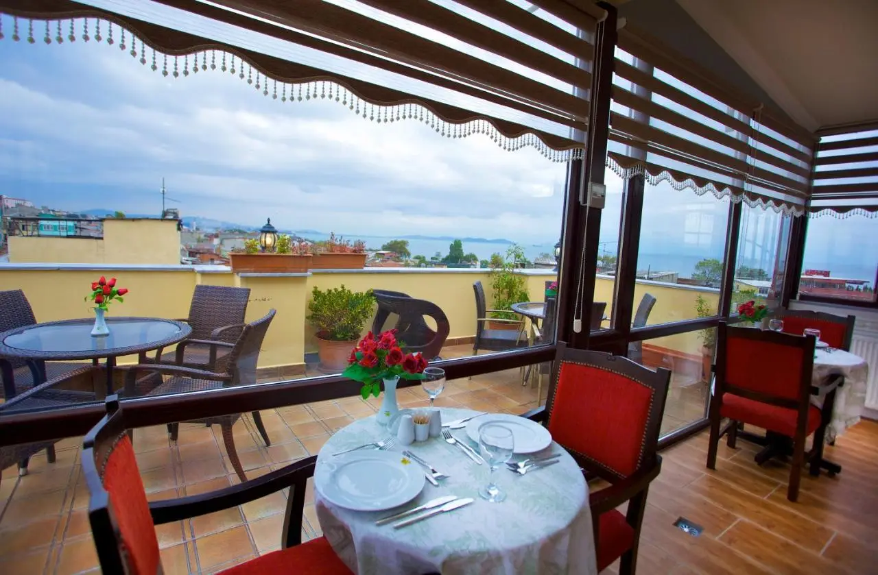 Amber Hotel & Spa