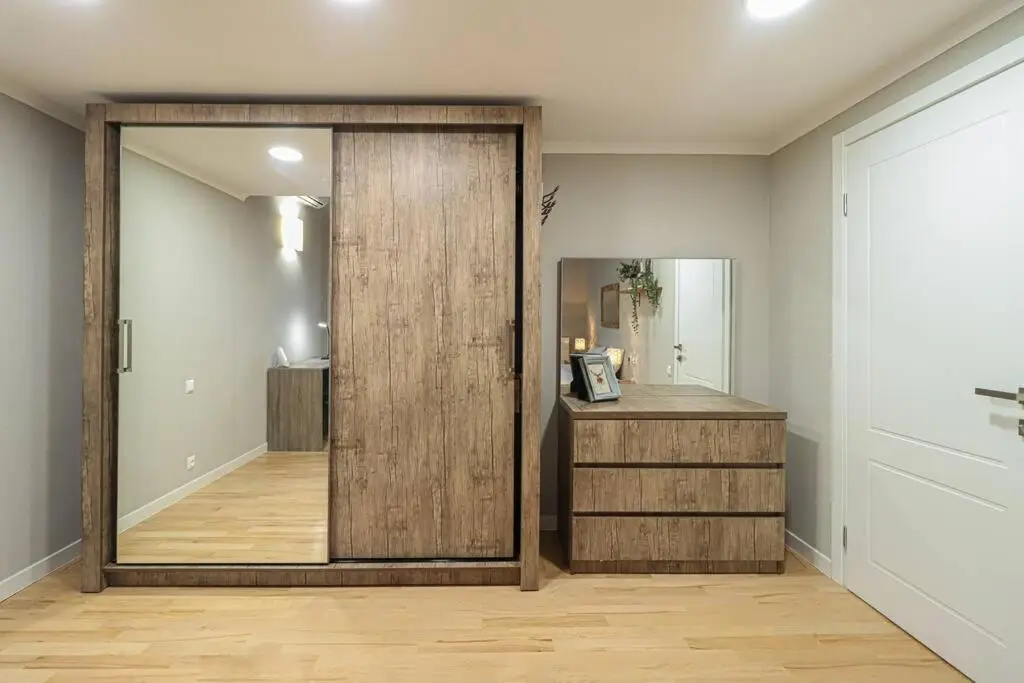 Cosy Central 2-BR Apartment-By Wehost