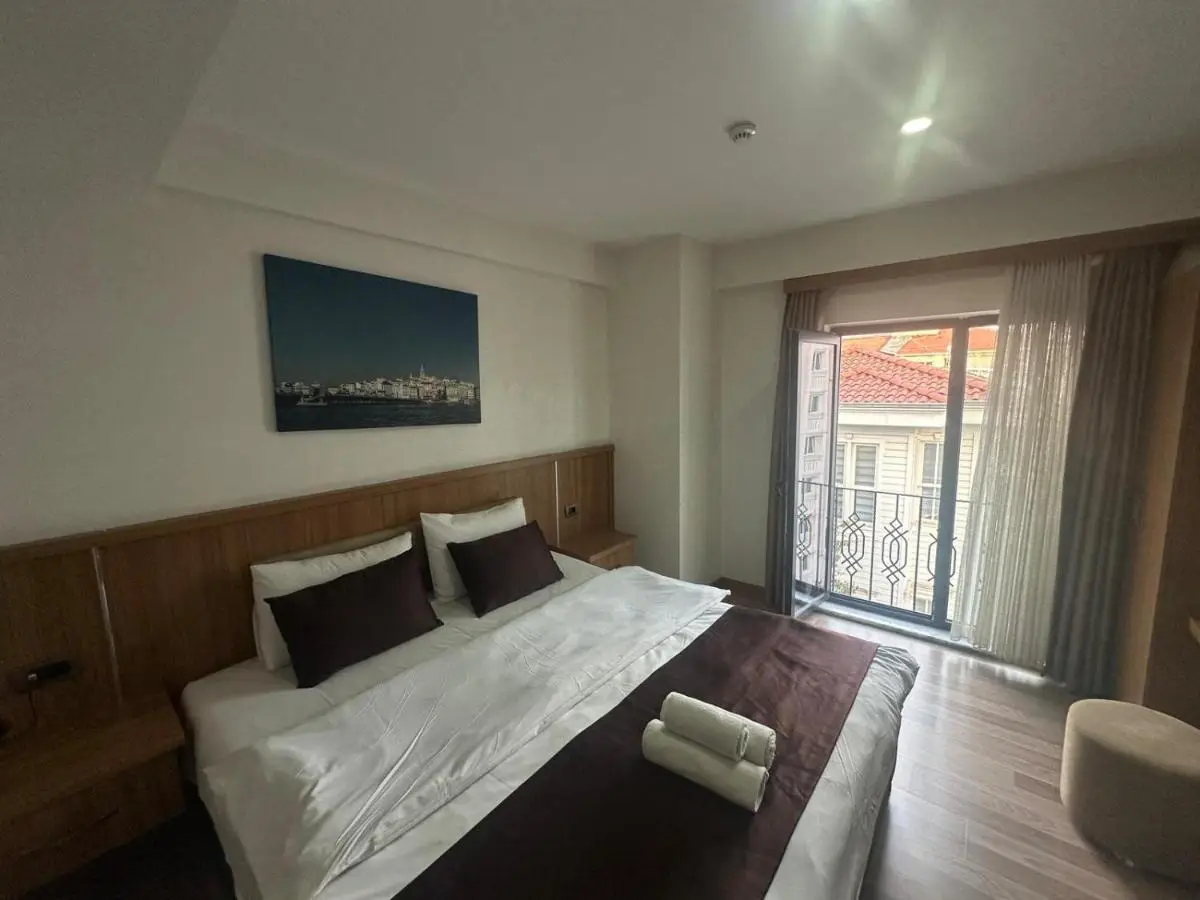 Hotel La SERA