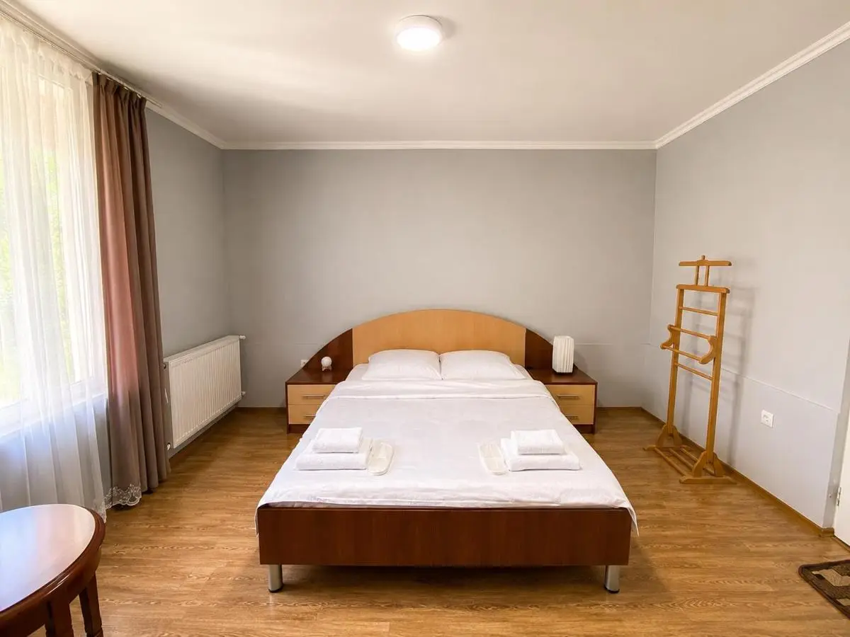 Lia's Guest House