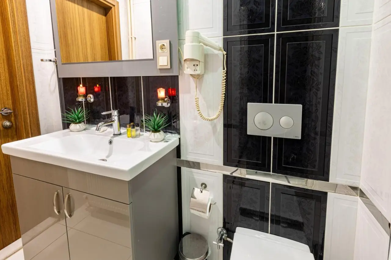 LINNGA HOTEL & SUITE