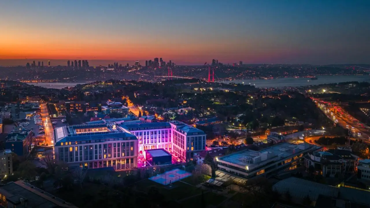 Altunizade Suites Istanbul, Curio Collection By Hilton