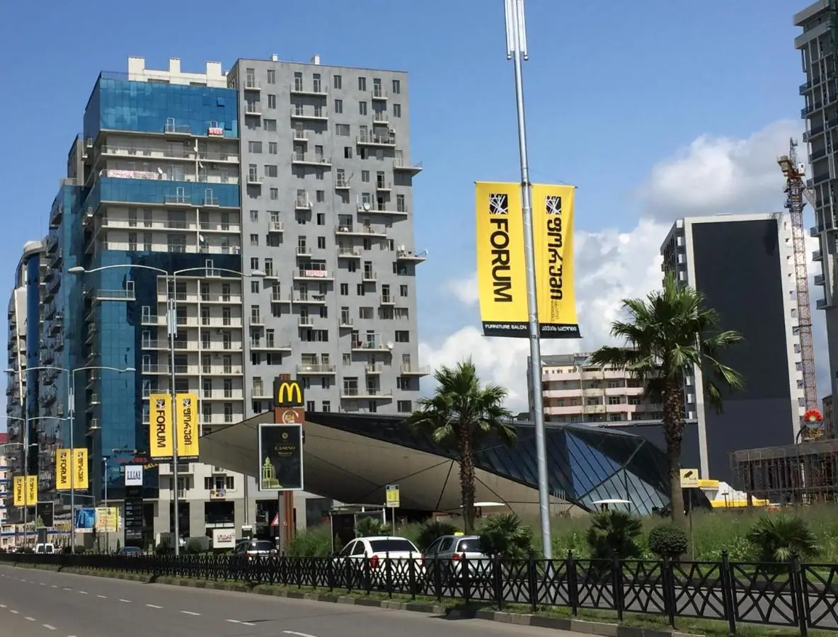 Batumi Center 3 Rooms City Side