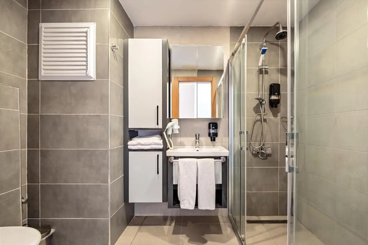 Laristone Suite Spa Hotel