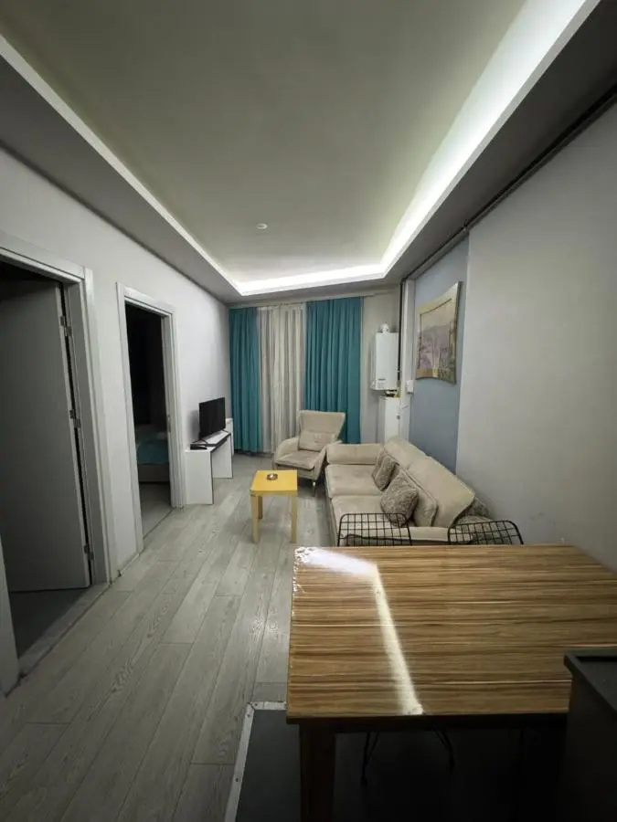 Arya Hotel