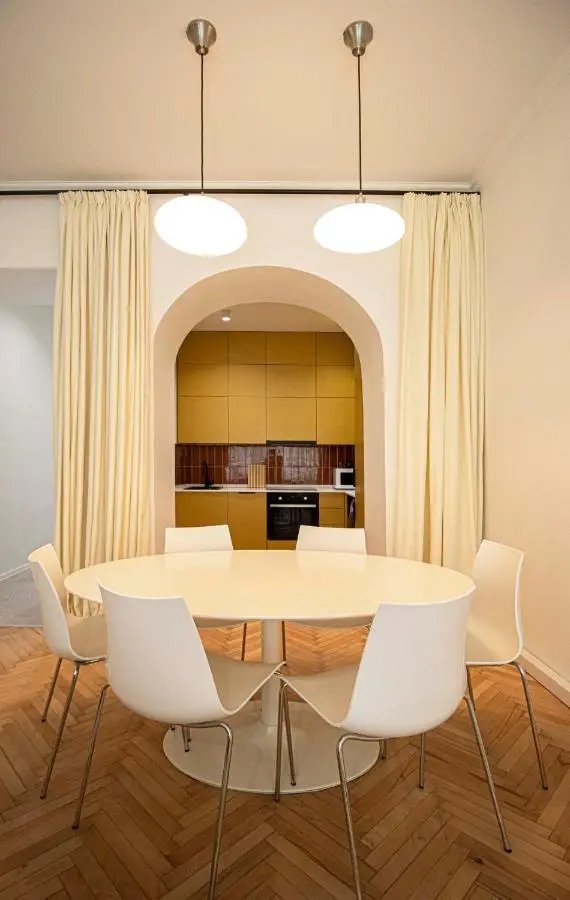 Chic 3BR Apt Near Fabrika - By Wehost