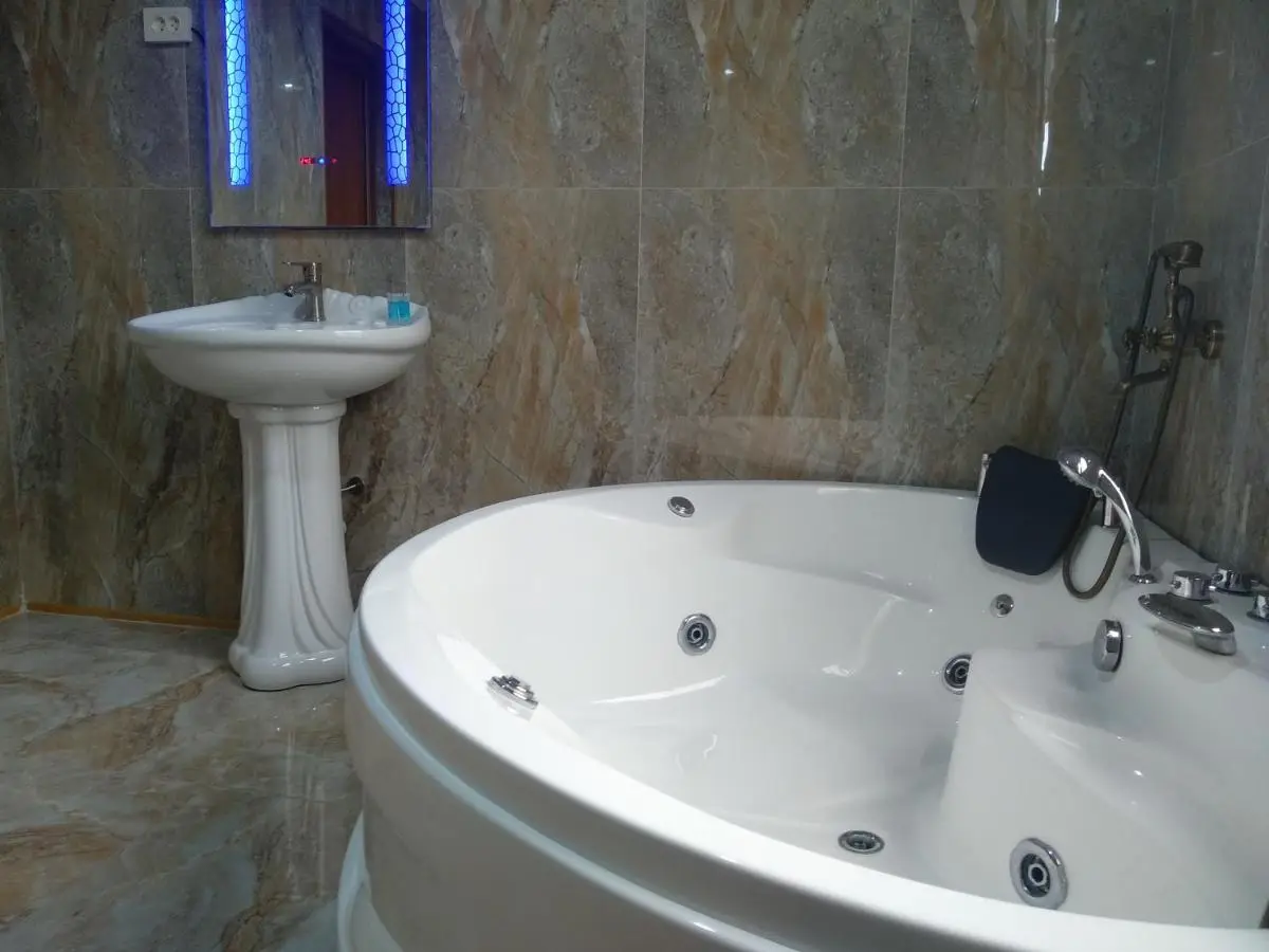 Hotel Edemi Castle
