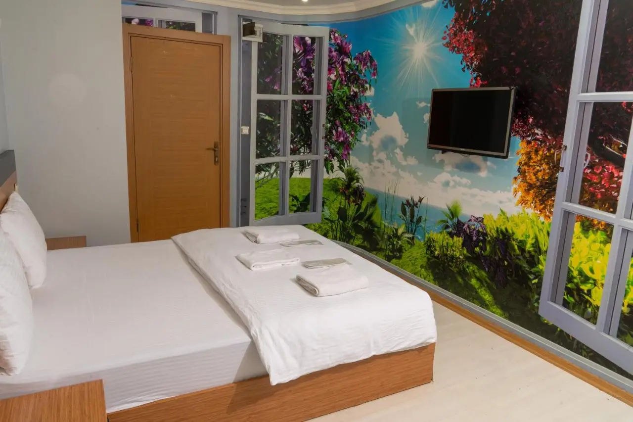 Heraldic Room Hotel