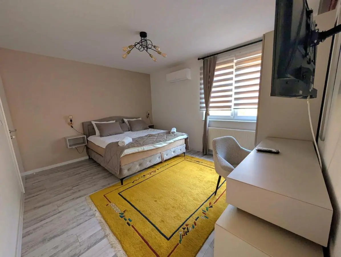 Villa Saraj with Swimming Pool & Jacuzzi near Sarajevo