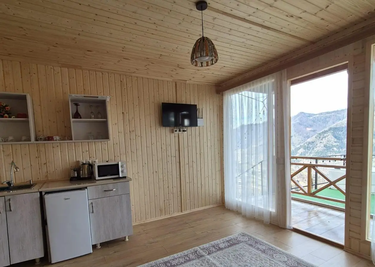 House in the clouds&სახლი ღრუბლებში