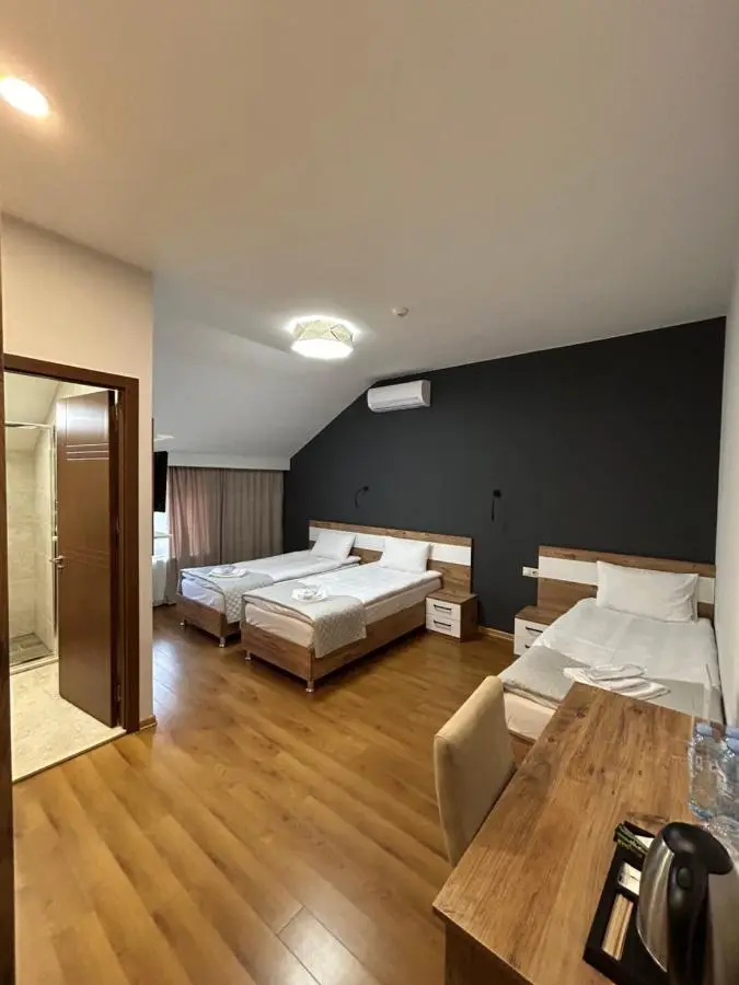 10 KEYS Boutique Hotel