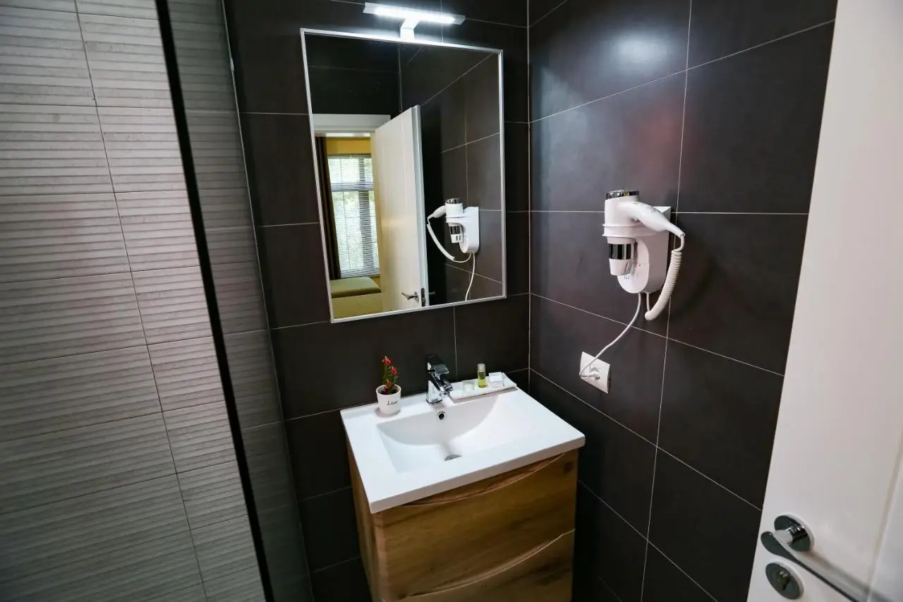 Home Hotel
