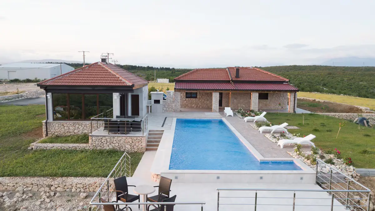 Villa Ljuba - Three Bedroom House & Swimming Pool