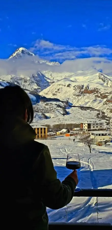 Elia Hut Kazbegi