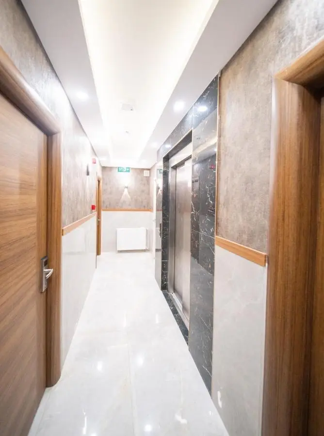 Zirvesta Otel
