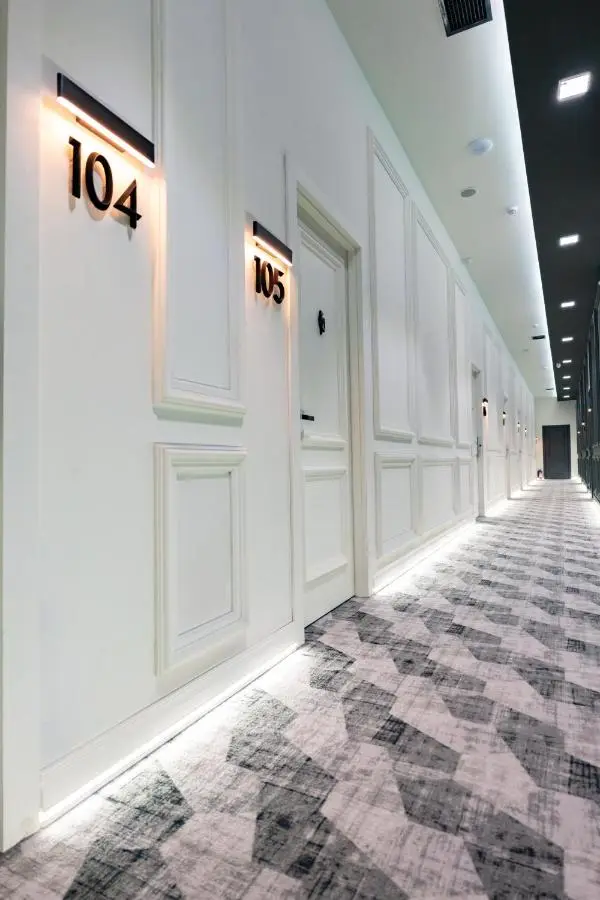 SECRET HOTEL